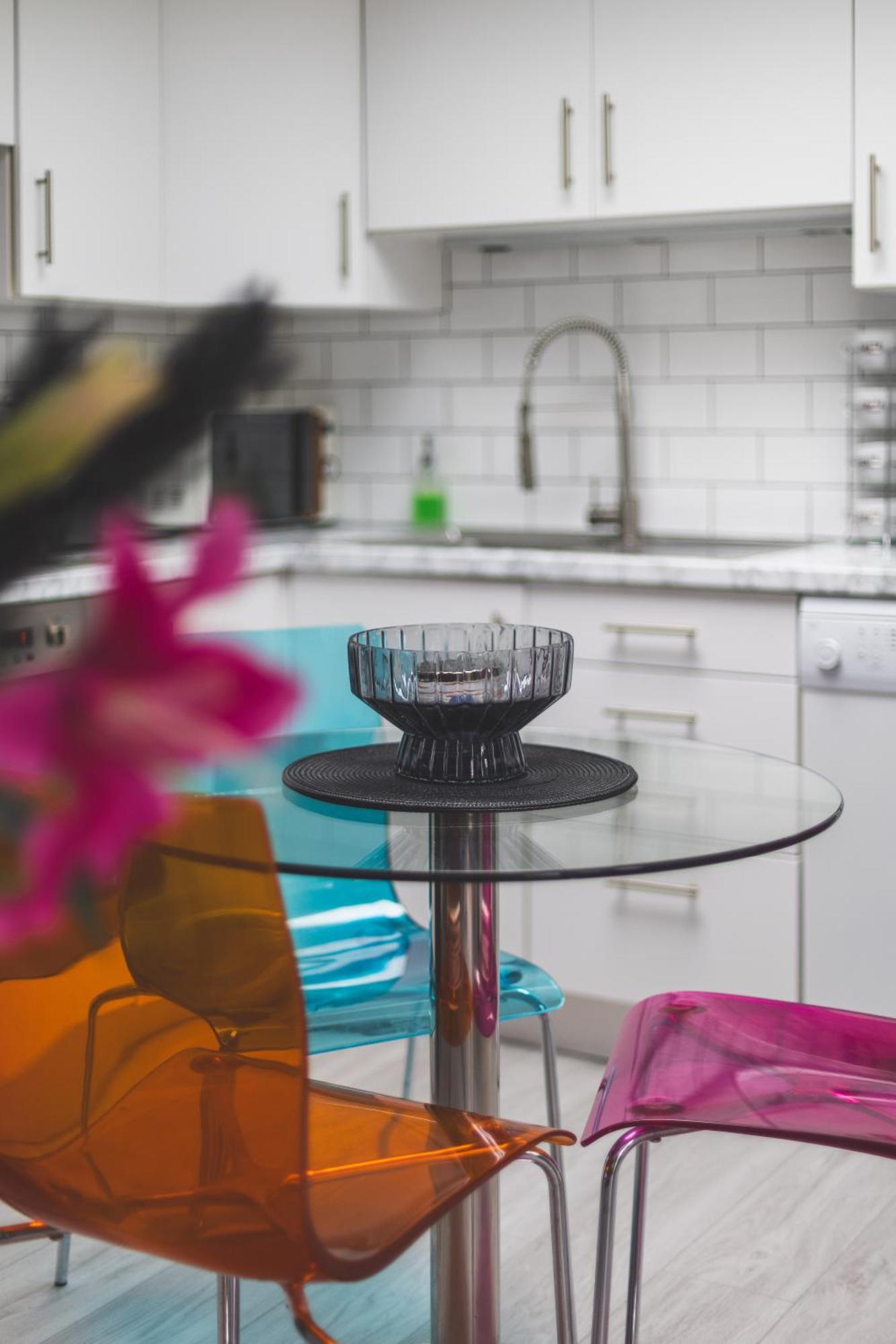 New! Modern 1-br House With Patio & Hottub , Chiswick * Londra