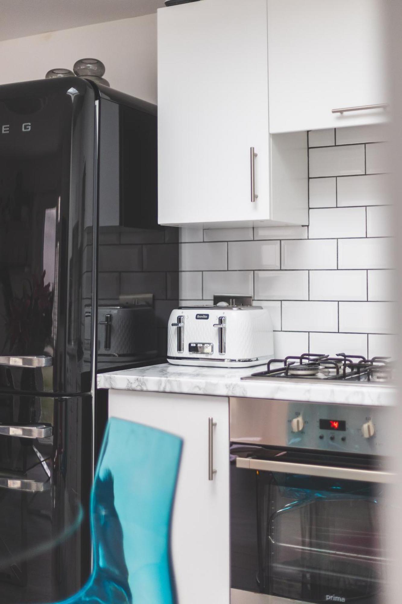 Appartamento New! Modern 1-br House With Patio & Hottub , Chiswick *